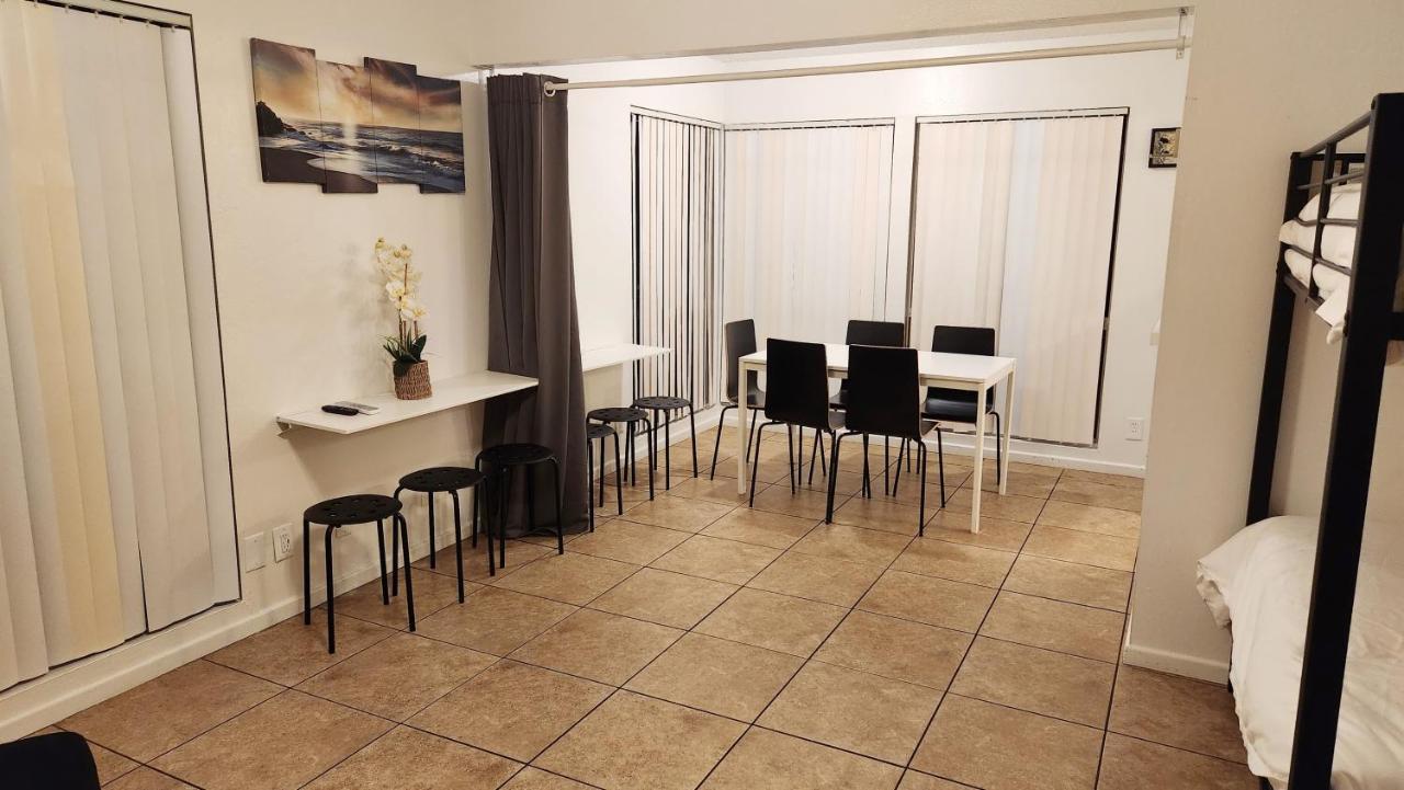 Centrally Located, 4X Queen, 300 Mbps Internet With Backyard! Hemet Exterior photo